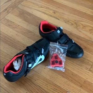 NEW Peloton cycling shoes